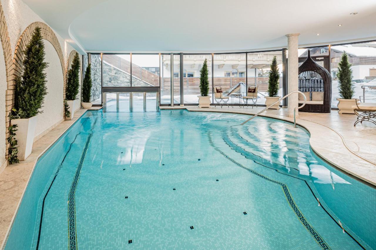 Savoy Dolomites Luxury & Spa Hotel Selva di Val Gardena Bagian luar foto