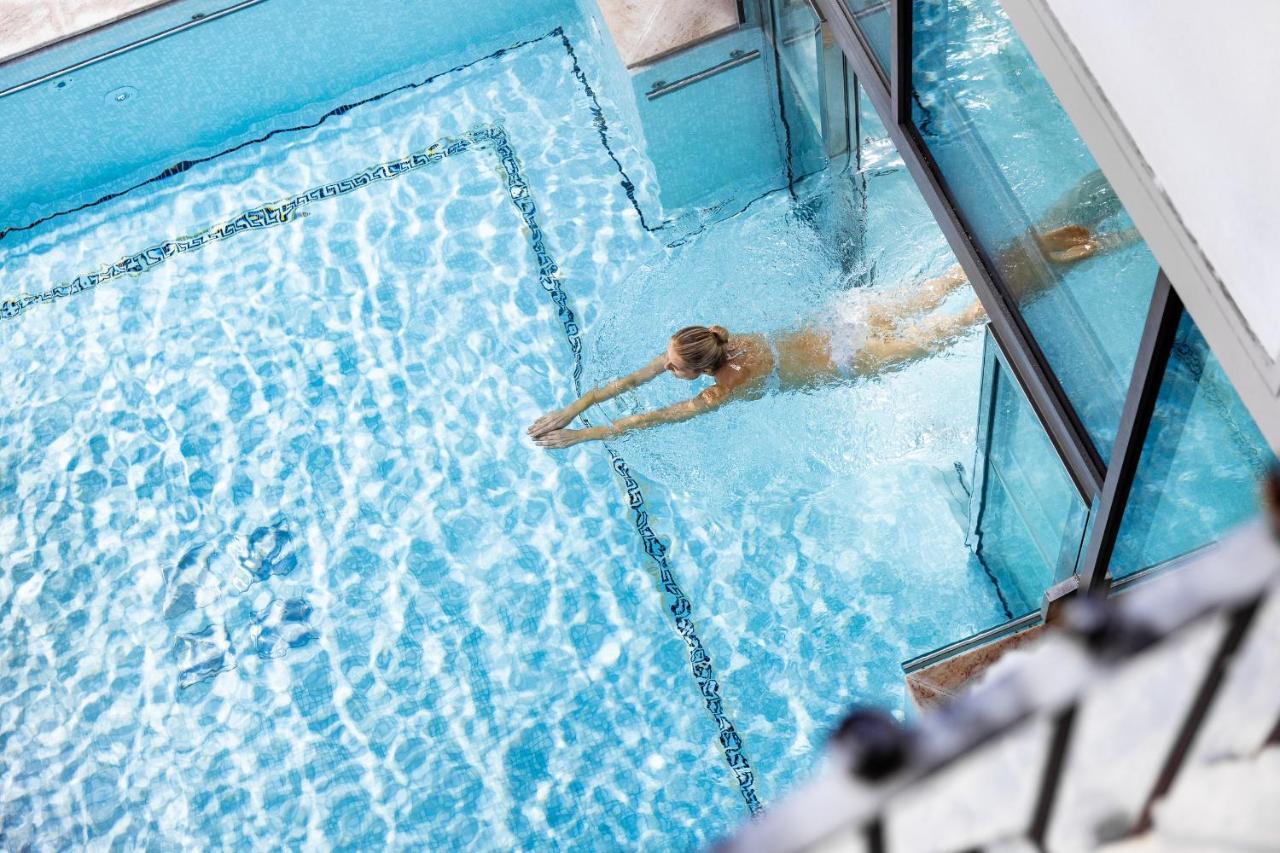 Savoy Dolomites Luxury & Spa Hotel Selva di Val Gardena Bagian luar foto