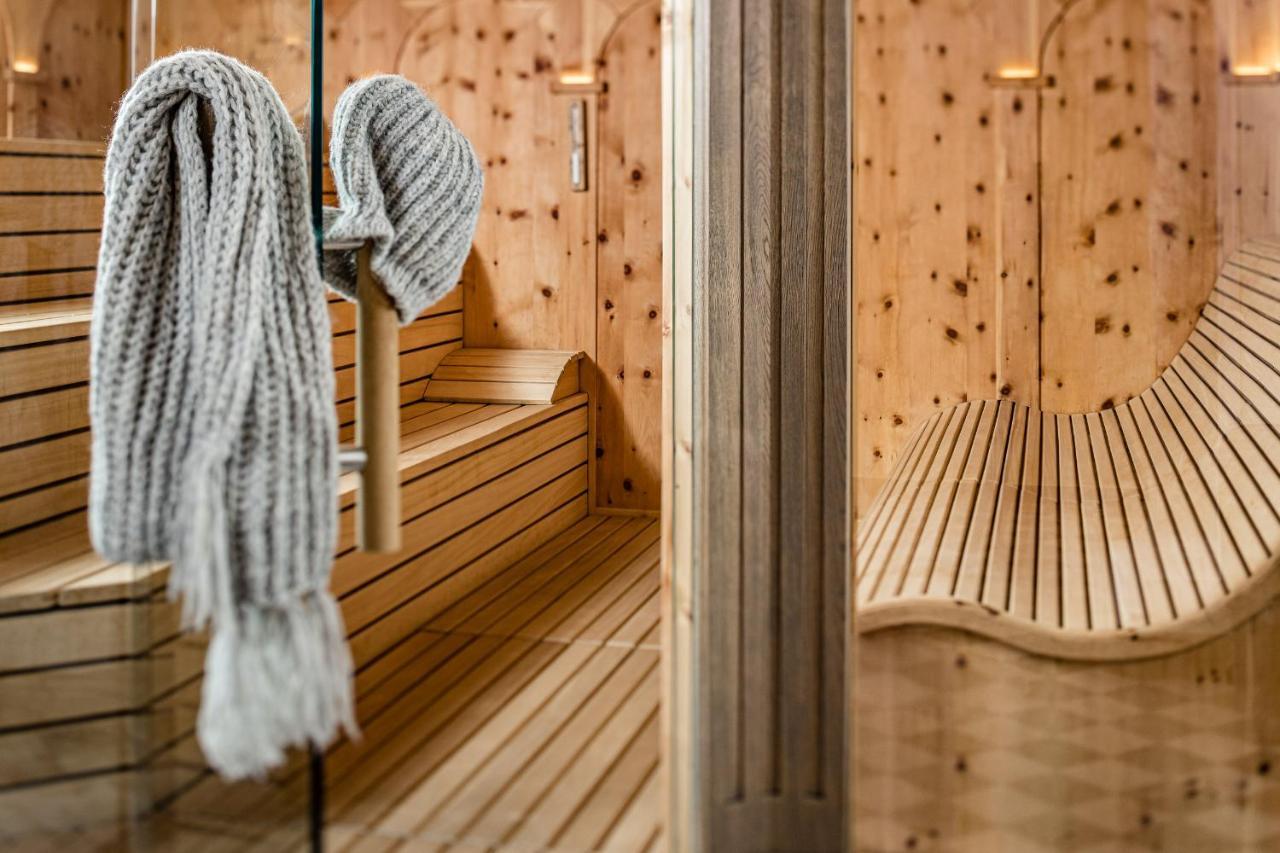 Savoy Dolomites Luxury & Spa Hotel Selva di Val Gardena Bagian luar foto