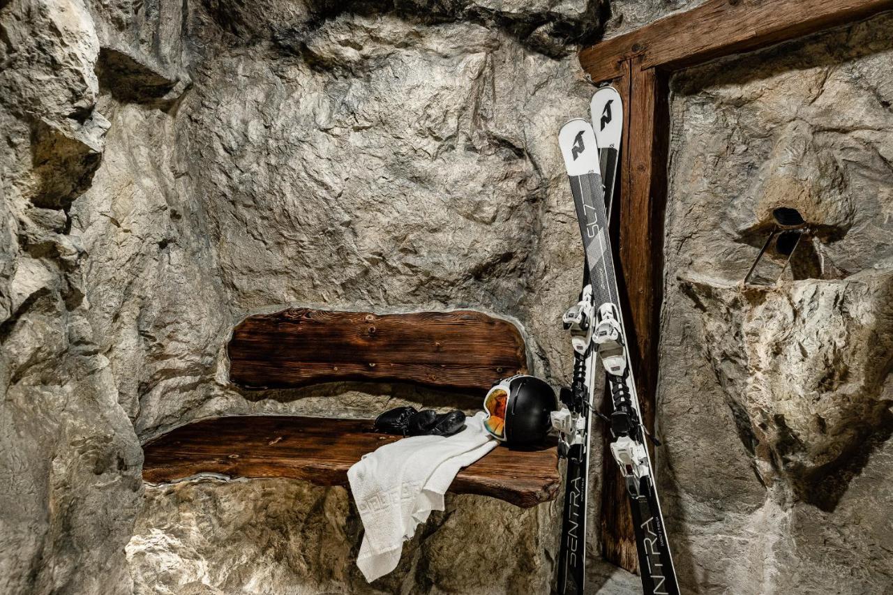 Savoy Dolomites Luxury & Spa Hotel Selva di Val Gardena Bagian luar foto