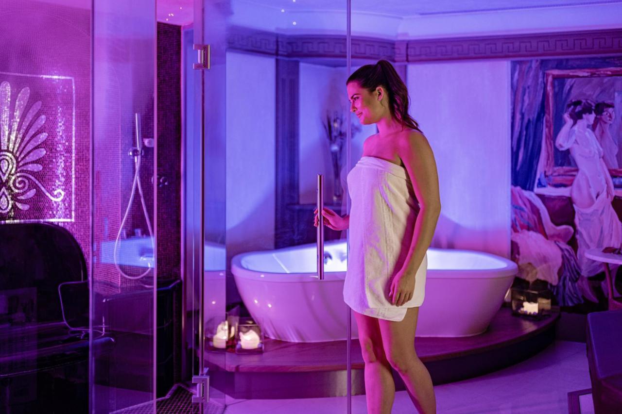Savoy Dolomites Luxury & Spa Hotel Selva di Val Gardena Bagian luar foto