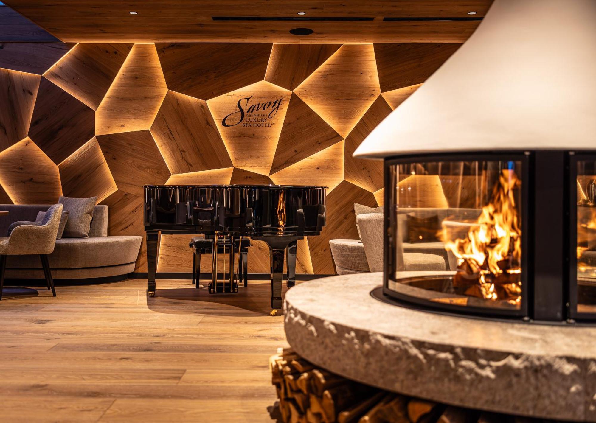 Savoy Dolomites Luxury & Spa Hotel Selva di Val Gardena Bagian luar foto