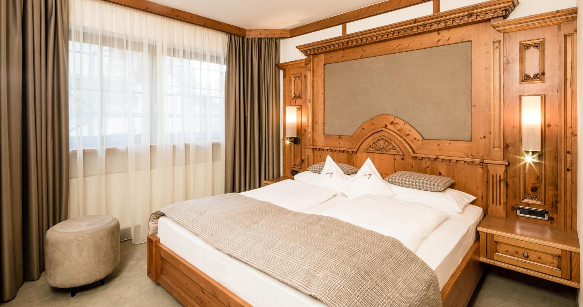 Savoy Dolomites Luxury & Spa Hotel Selva di Val Gardena Bagian luar foto