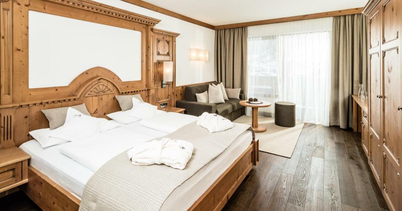 Savoy Dolomites Luxury & Spa Hotel Selva di Val Gardena Bagian luar foto